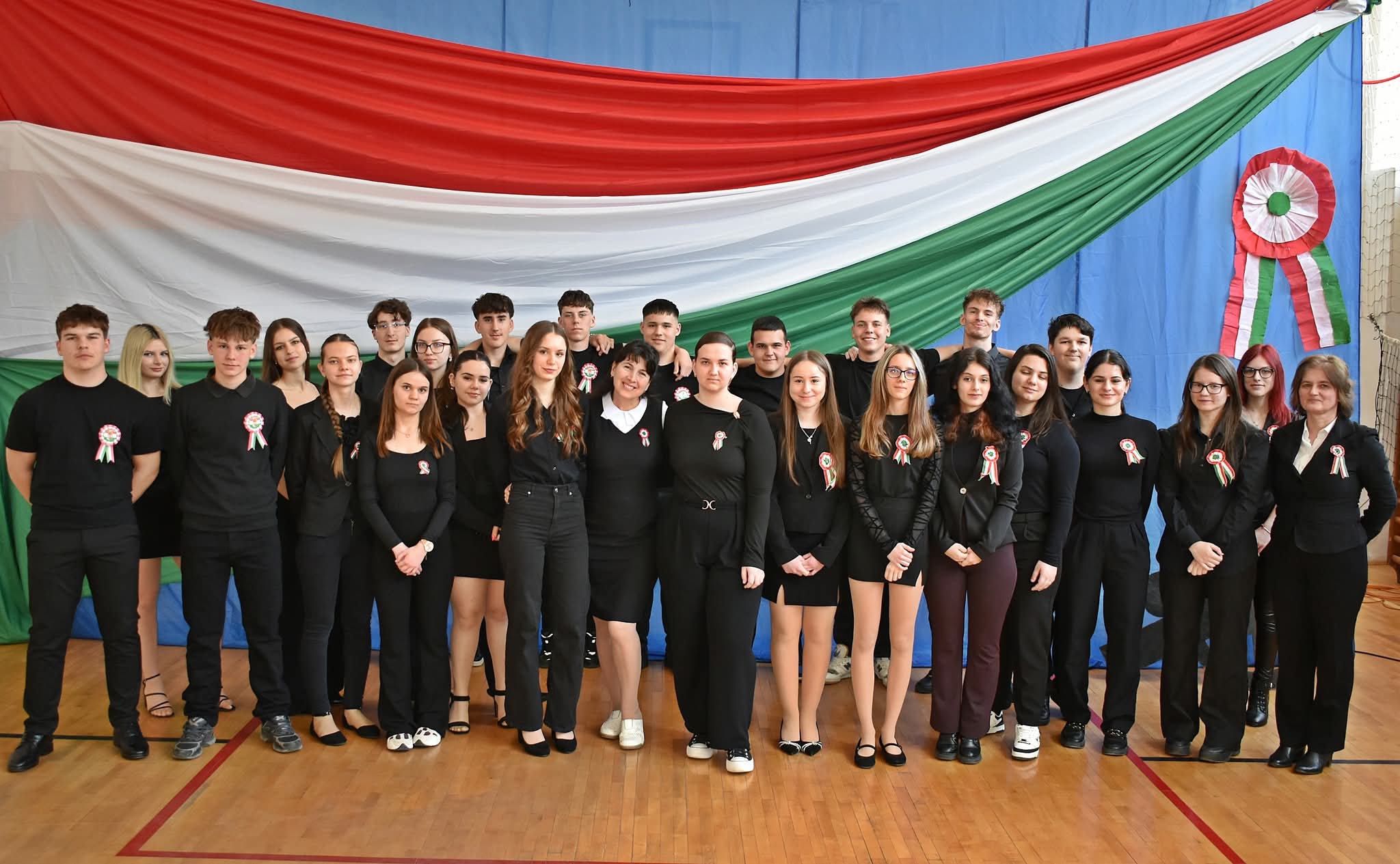 Rendhagyó ünnepi műsor a Hajnóczyban